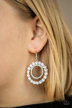 Cargar imagen en el visor de la galería, Spotlight Shout Out - White Earrings