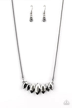 Cargar imagen en el visor de la galería, Leading Lady - Black Necklace