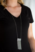 Cargar imagen en el visor de la galería, Totally Tassel - Silver Necklace