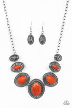 Cargar imagen en el visor de la galería, Sierra Serenity - Orange Necklace