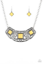 Cargar imagen en el visor de la galería, Feeling Inde-PENDANT - Yellow Necklace
