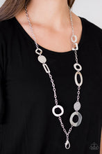 Cargar imagen en el visor de la galería, Metro Scene - Silver Necklace