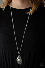 Cargar imagen en el visor de la galería, Flight Path - Green Necklace