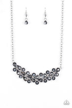 Cargar imagen en el visor de la galería, Special Treatment - Silver Necklace