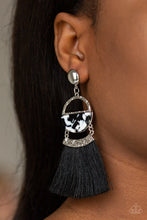 Cargar imagen en el visor de la galería, Tassel Trot - Black Post Earrings