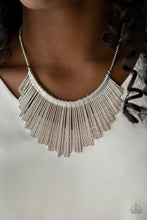 Cargar imagen en el visor de la galería, Metallic Mane - Silver Necklace