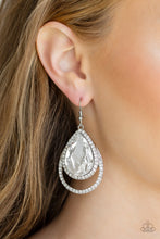 Cargar imagen en el visor de la galería, Famous - White Earrings