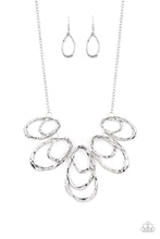 Cargar imagen en el visor de la galería, Terra Storm - Silver Necklace