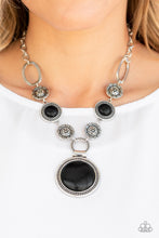 Cargar imagen en el visor de la galería, Sedona Drama - Black Neclace