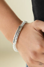 Cargar imagen en el visor de la galería, So She Did - White Bracelet