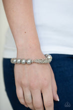 Cargar imagen en el visor de la galería, Hollywood HEELS - Silver Bracelet
