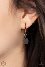 Cargar imagen en el visor de la galería, Minimal Magic - Black Choker Necklace