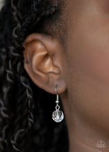 Cargar imagen en el visor de la galería, Awe-Inspiring Iridescence - White Necklace