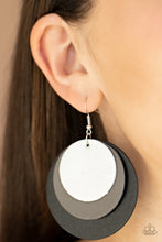 Cargar imagen en el visor de la galería, LEATHER Forecast - Black Earrings
