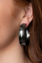 Cargar imagen en el visor de la galería, Fearlessly Flared - Black Hoop Earrings