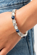 Cargar imagen en el visor de la galería, Frosted Finery - Blue Bracelet