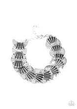 Cargar imagen en el visor de la galería, Moonlit Mesa - Silver Bracelet