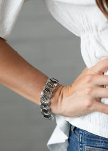 Cargar imagen en el visor de la galería, Moonlit Mesa - Silver Bracelet
