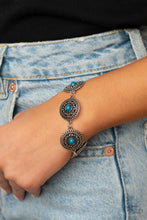 Cargar imagen en el visor de la galería, Mojave Mandalas - Blue Bracelet