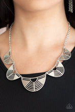 Cargar imagen en el visor de la galería, Record-Breaking Radiance - Silver Necklace