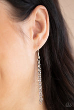 Cargar imagen en el visor de la galería, Record-Breaking Radiance - Silver Necklace