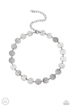 Cargar imagen en el visor de la galería, Reflection Detection - Black Choker Necklace