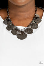 Cargar imagen en el visor de la galería, Industrial Grade Glamour - Black Necklace