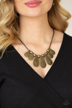 Cargar imagen en el visor de la galería, Gallery Goddess - Brass Necklace