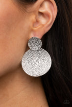 Cargar imagen en el visor de la galería, Refined Relic - Silver Post Earrings