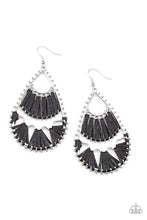 Cargar imagen en el visor de la galería, Samba Scene - Black Earrings