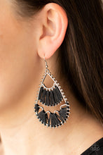 Cargar imagen en el visor de la galería, Samba Scene - Black Earrings
