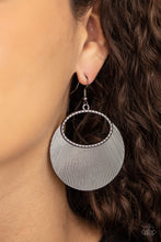 Cargar imagen en el visor de la galería, Fan Girl Glam - Black Earrings