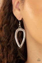 Cargar imagen en el visor de la galería, Industrial Intimidation - Silver Earrings