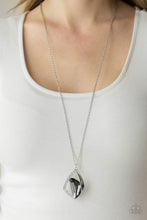 Cargar imagen en el visor de la galería, Galactic Wonder - Silver Necklace