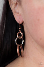 Cargar imagen en el visor de la galería, Harmoniously Handcrafted - Copper Earrings