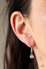 Cargar imagen en el visor de la galería, Maven Magic - Blue Necklace