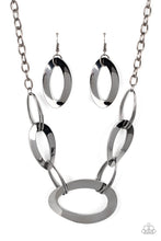 Cargar imagen en el visor de la galería, METALHEAD Count - Black Necklace