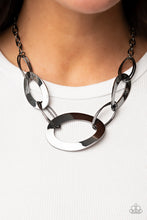 Cargar imagen en el visor de la galería, METALHEAD Count - Black Necklace