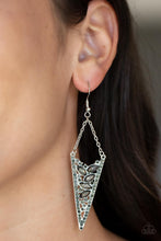 Cargar imagen en el visor de la galería, Sharp-Dressed Drama - Silver Earrings