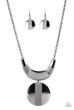 Load image into Gallery viewer, Metallic Enchantress - Black Necklace