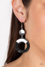 Cargar imagen en el visor de la galería, ENTRADA at Your Own Risk - Black Earrings