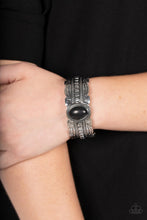 Load image into Gallery viewer, Desert Stroll - Black Bracelet