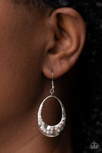 Cargar imagen en el visor de la galería, Classic Keepsake - White Earrings