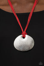Cargar imagen en el visor de la galería, Rural Reflex - Red Necklace