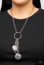 Cargar imagen en el visor de la galería, Trinket Twinkle - Blue Necklace