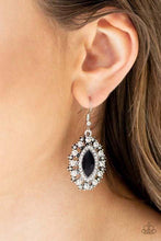 Cargar imagen en el visor de la galería, Long May She Reign - Black Earrings