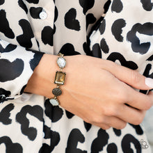 Cargar imagen en el visor de la galería, Jewelry Box Bauble - Brass Bracelet