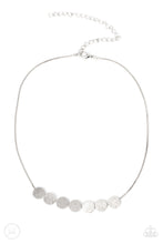 Cargar imagen en el visor de la galería, Slimmer Glimmer - Silver Necklace