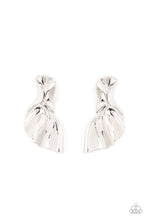 Cargar imagen en el visor de la galería, METAL-Physical Mood - Silver Earrings