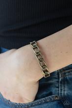 Cargar imagen en el visor de la galería, LINK Tank - Brass Bracelet